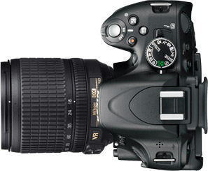 Nikon D5100 + 18-105mm
